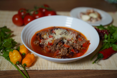 Chili soup with minced meat