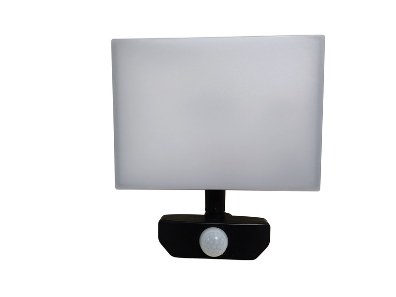 Prožektorius su judesio davikliu, tvirtinamas prie lubų arba sienos Standart, 3279 lm, 4000 °K, IP65, juoda sp.