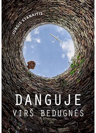 Danguje virš bedugnės