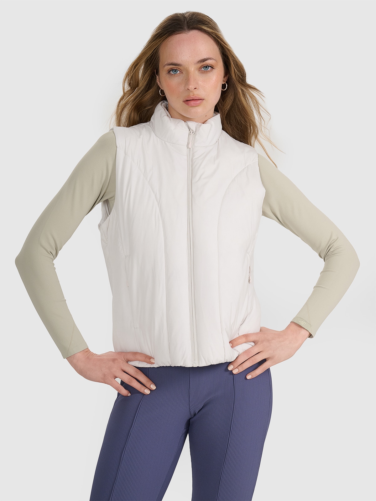 Moteriška berankovė striukė su sintetinių pūkų kamšalu - pilka