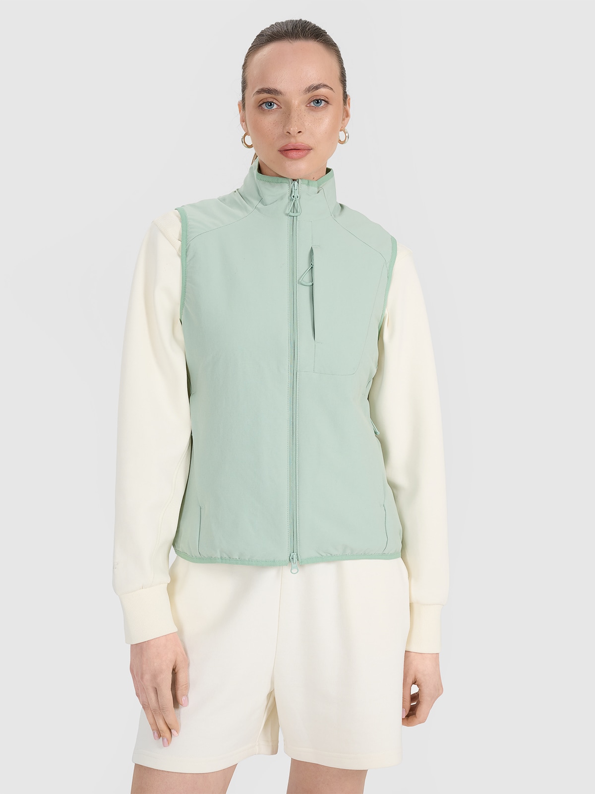 Moteriška berankovė striukė su apykakle - mėtinės spalvos