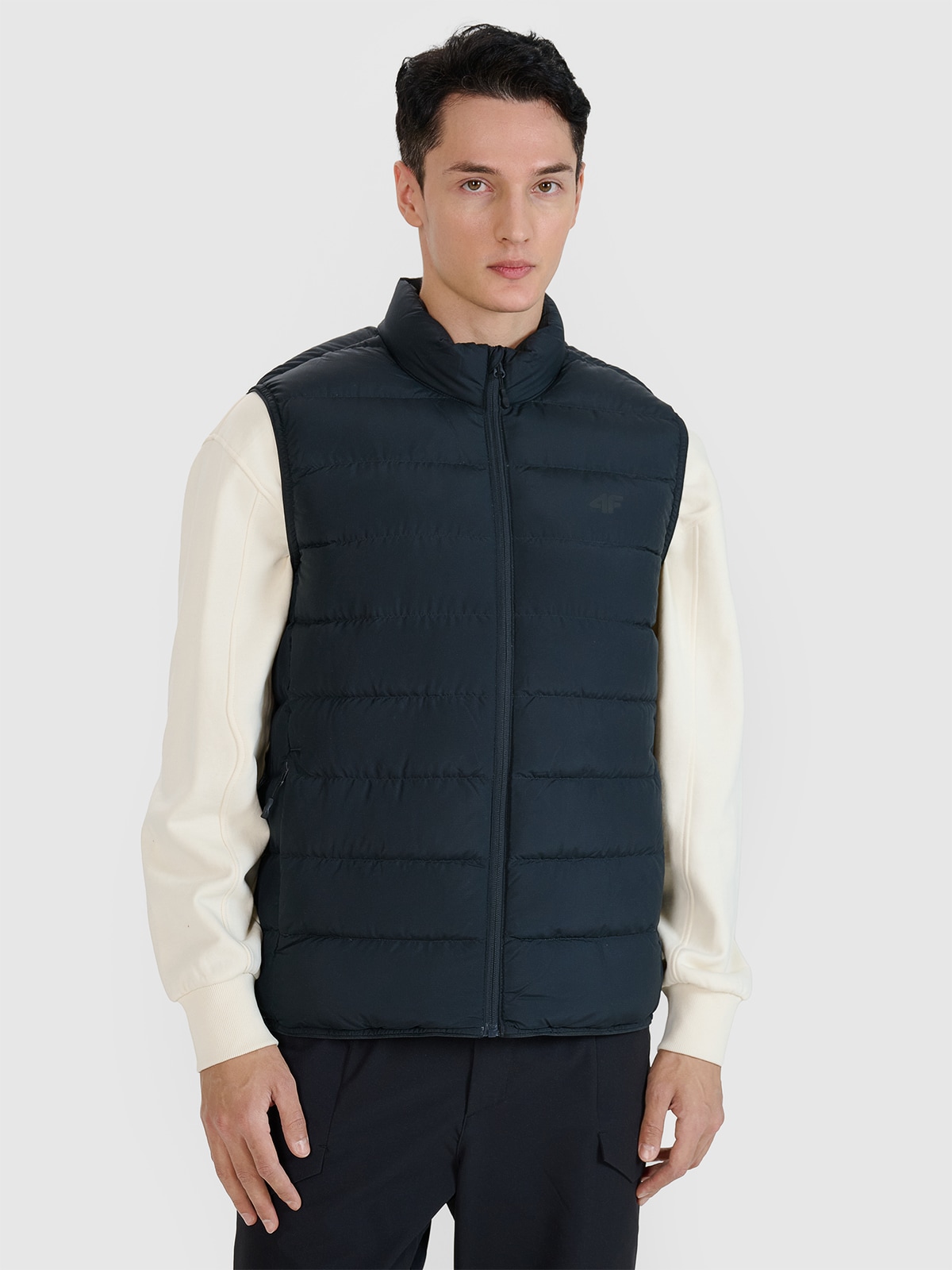 Vyriška berankovė striukė su natūralių pūkų kamšalu - juoda