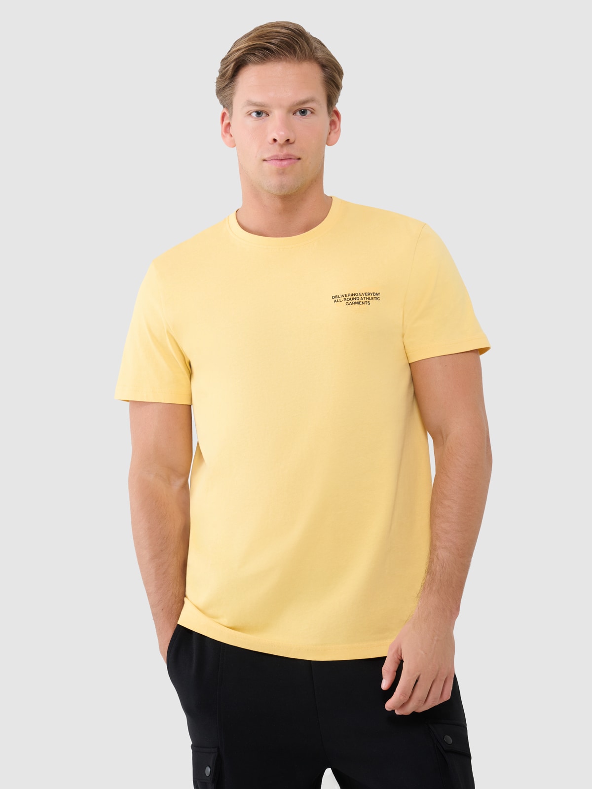 Vyriški T-shirt regular marškinėliai su grafika - geltoni