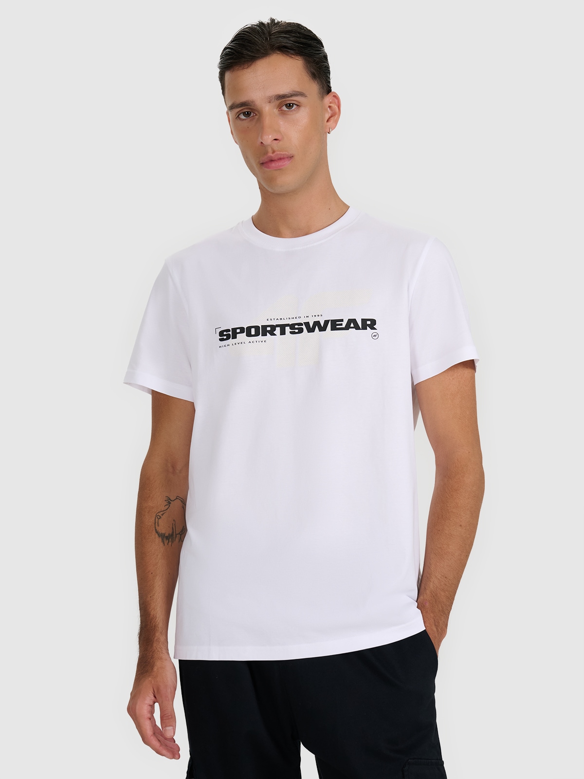 Vyriški T-shirt regular marškinėliai su spauda - balti