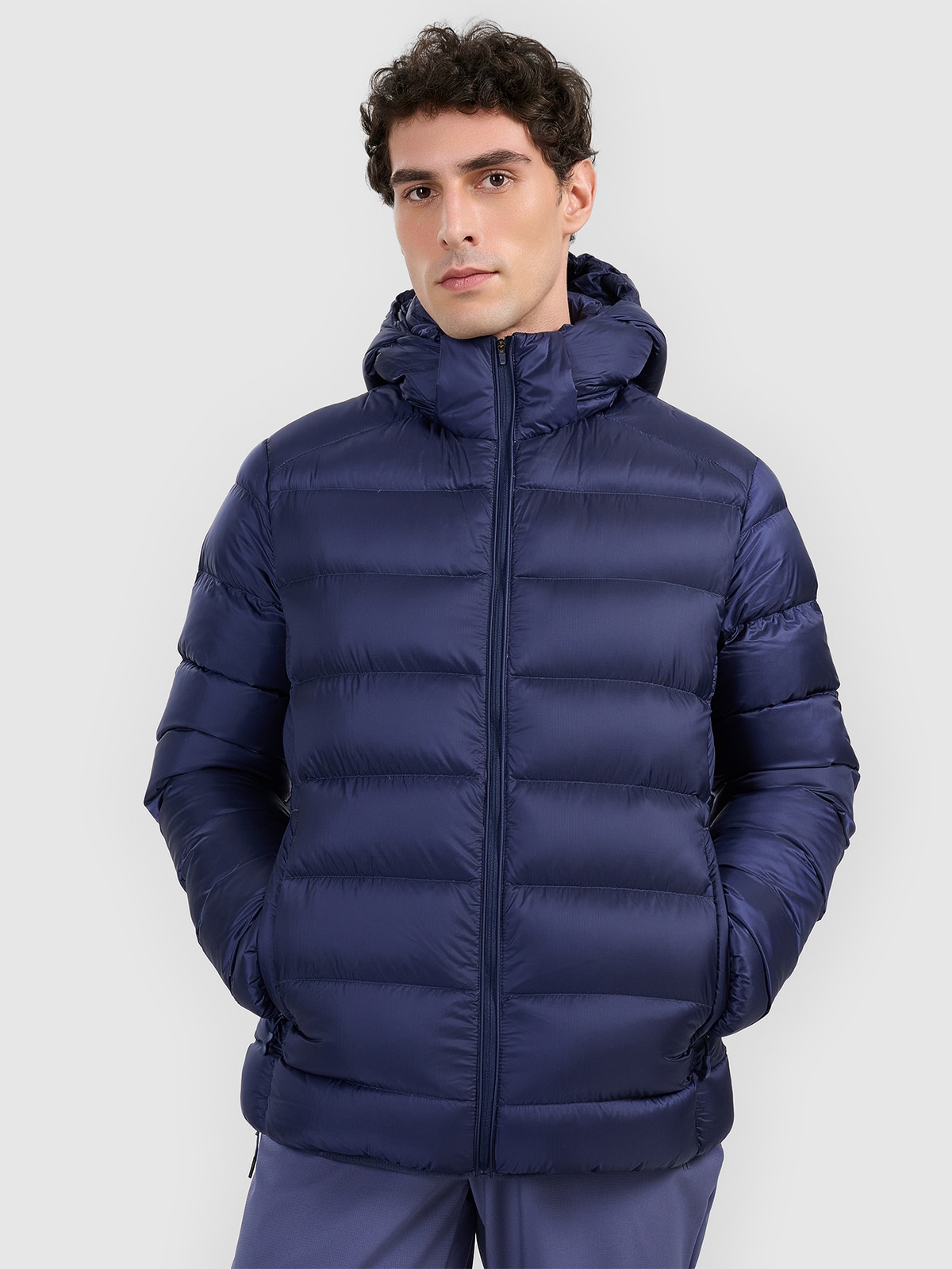 Vyriška žygio striukė su natūraliu pūkų užpildu - tamsiai mėlyna