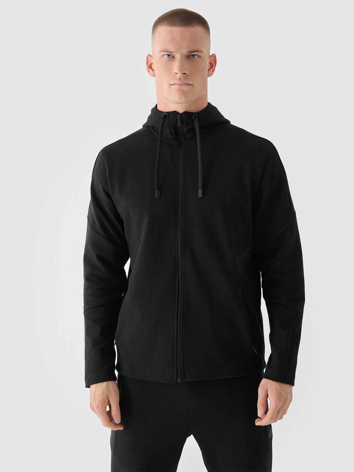 Vyriškas atsegamas džemperis su gobtuvu 4F x Robert Lewandowski - juodas