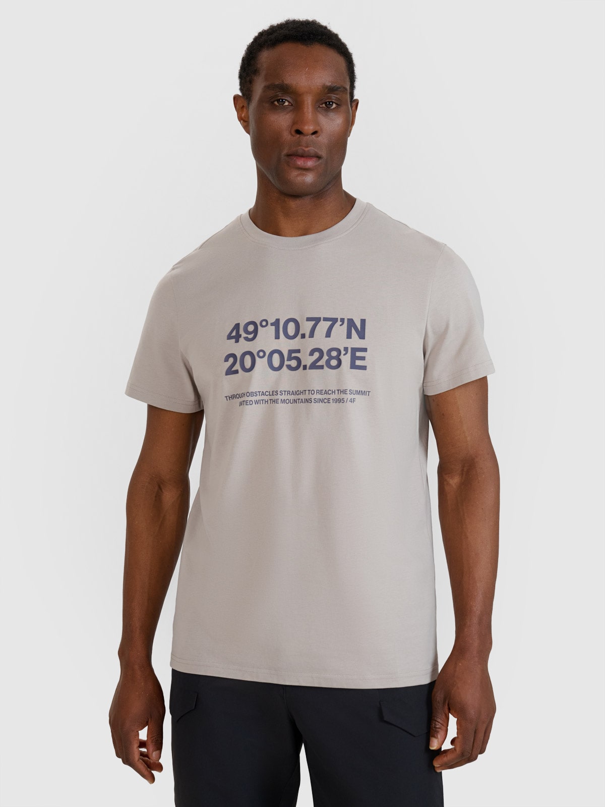 Vyriški T-shirt regular marškinėliai su spauda - pilki