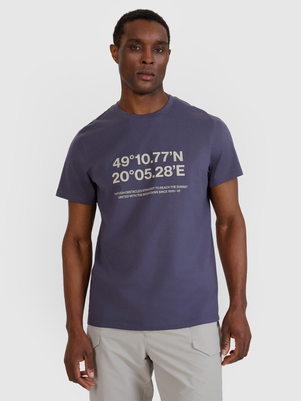 Vyriški T-shirt regular marškinėliai su spauda - pilki