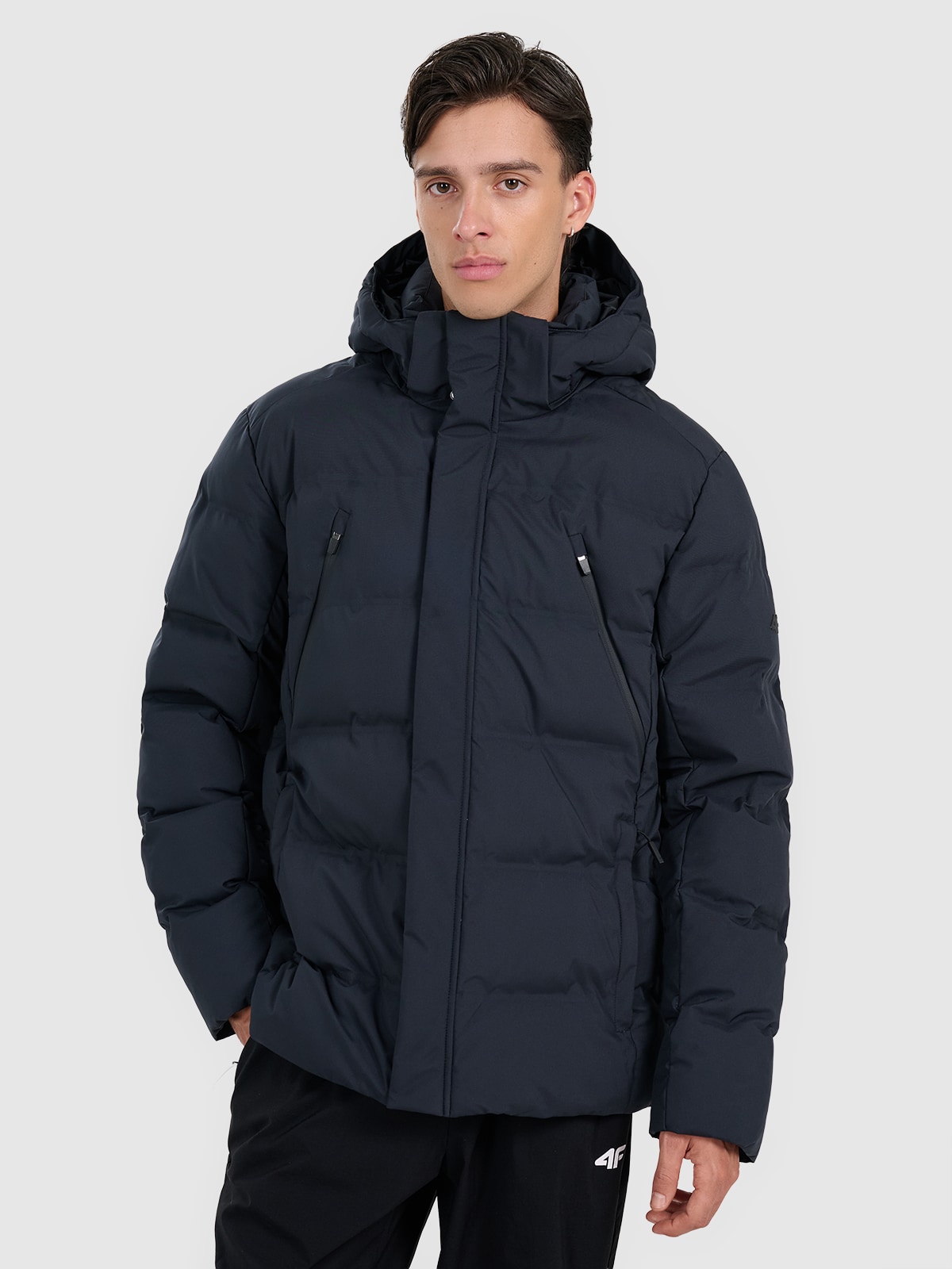 Vyriška striukė su sintetiniu kamšalu 10000 membrana - juoda