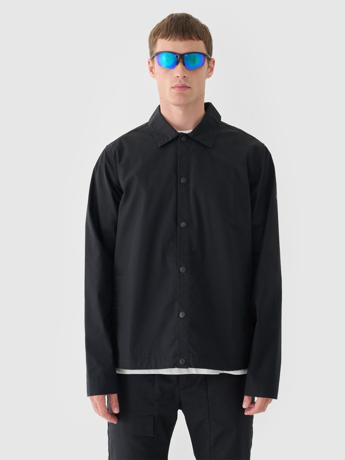 Vyriška pereinamojo laikotarpio marškinių tipo striukė - juoda