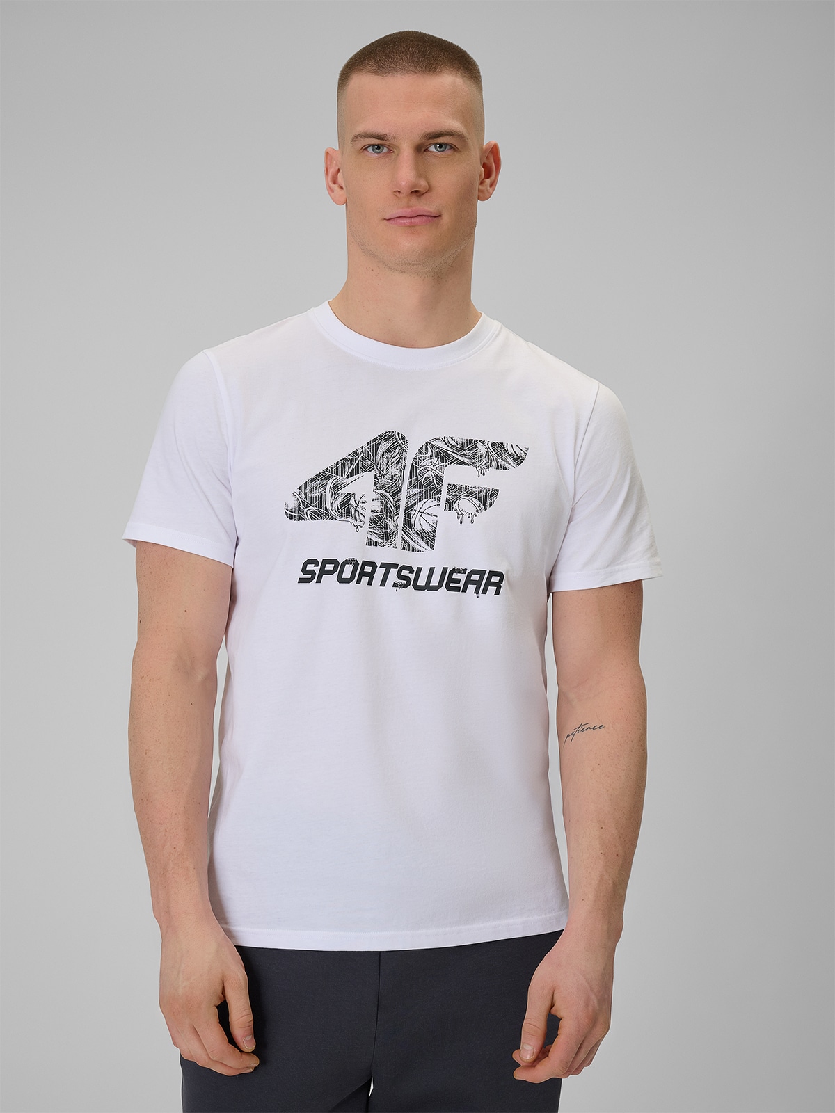 Vyriški T-shirt regular marškinėliai su spauda - balti