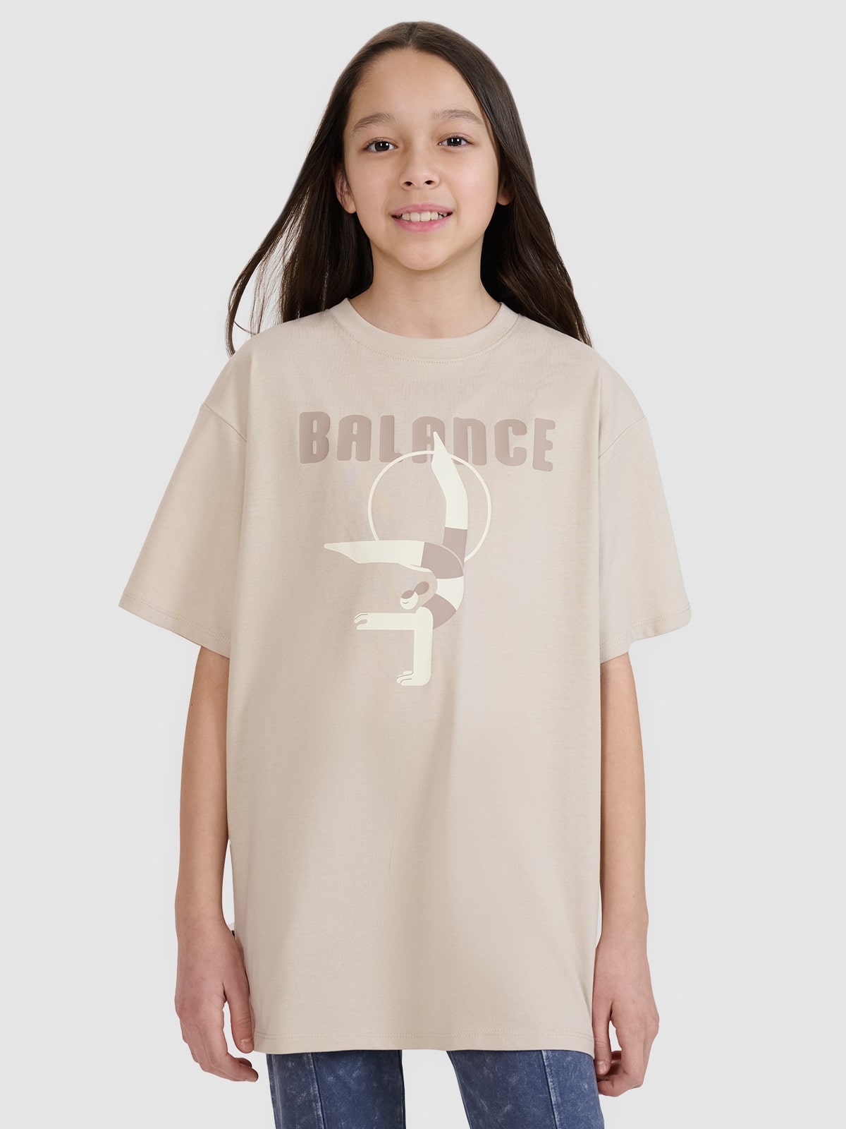 T-shirt oversize marškinėliai su spauda mergaitėms - smėlio spalvos