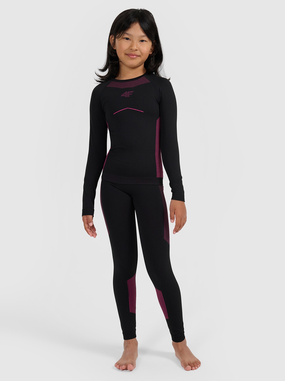 Termoaktyvus besiūlis apatinis trikotažas mergaitėms - juodas