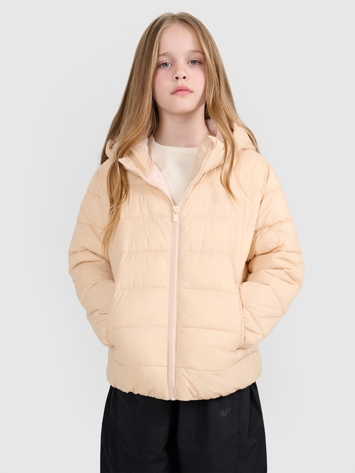 Striukė su sintetinių pūkų kamšalu mergaitėms - smėlio spalvos