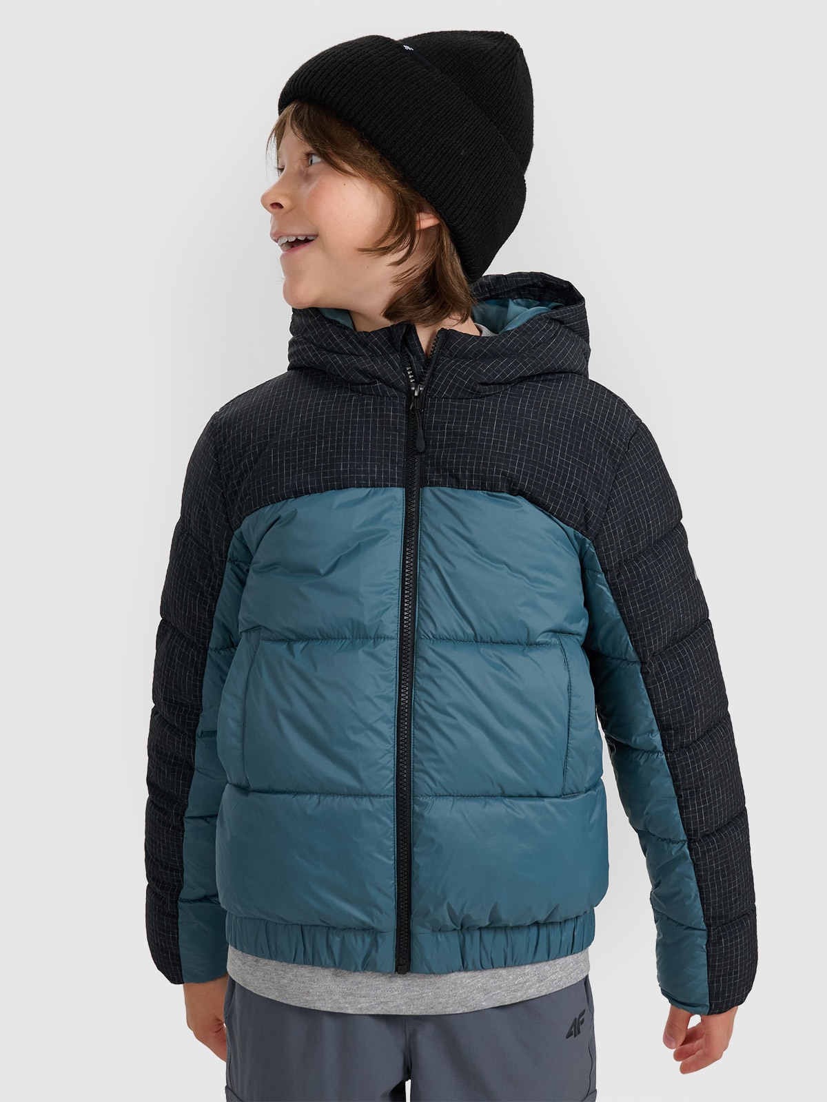 Striukė su sintetiniu kamšalu berniukams - alyvuogių/khaki spalvos