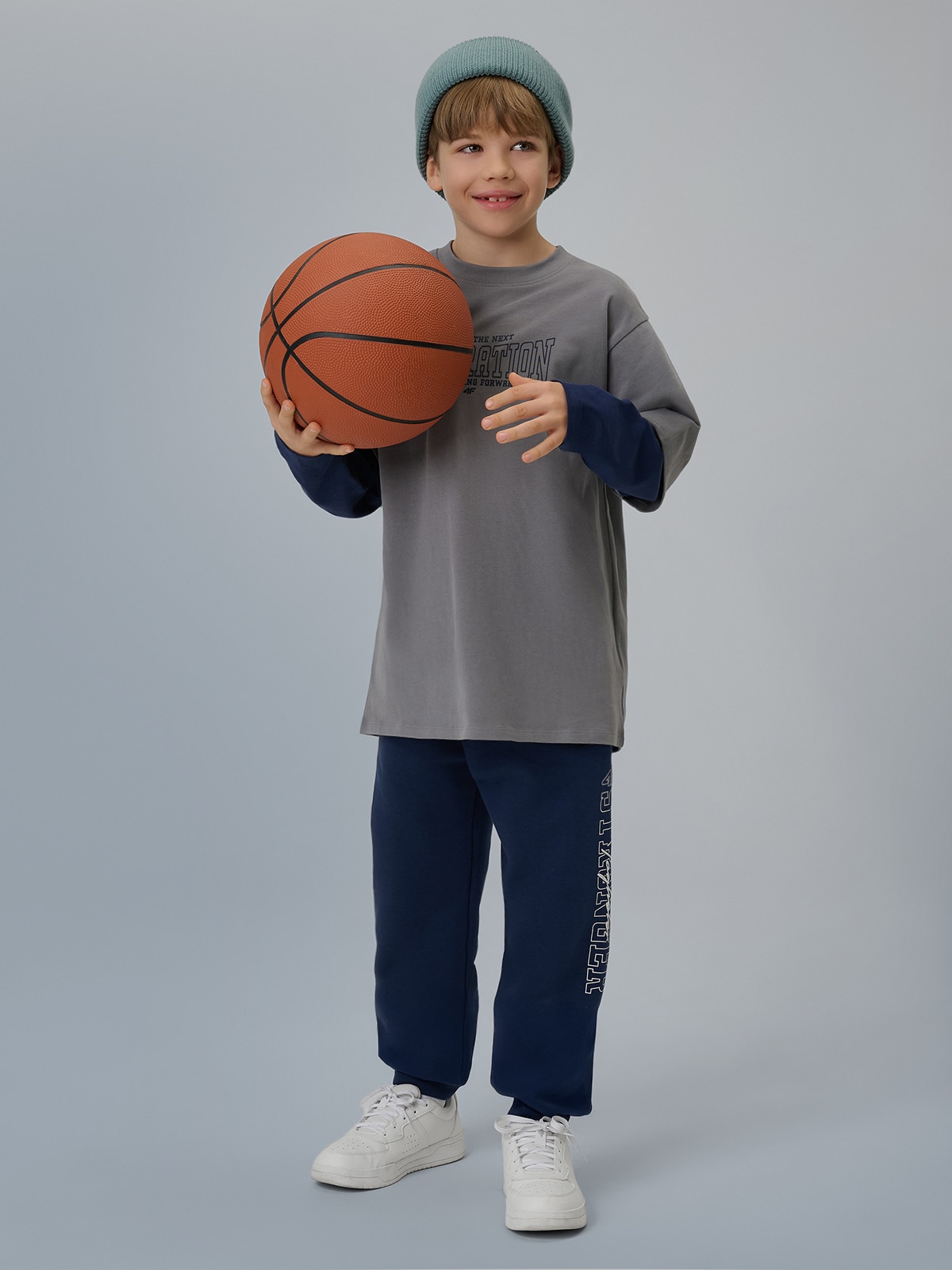 Longsleeve loose marškinėliai su spauda berniukams - pilki