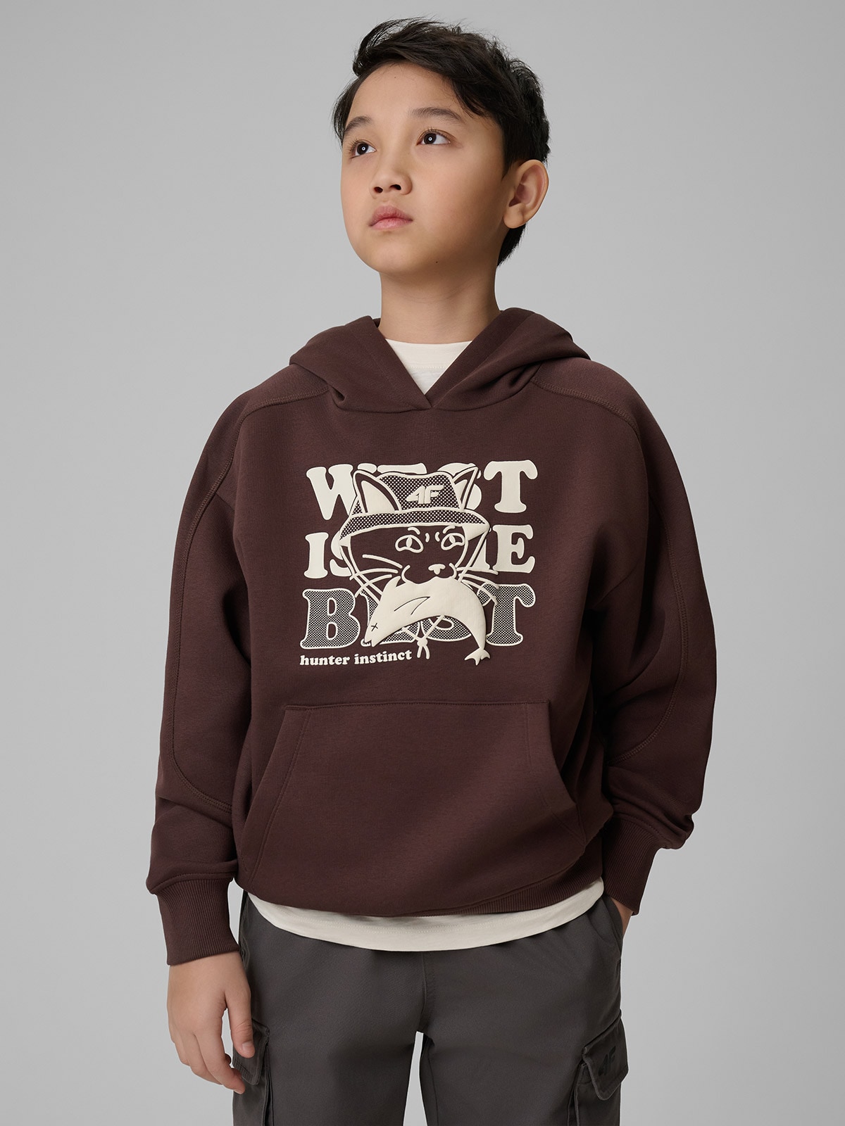 Loose treninginis džemperis su gobtuvu berniukams - rudas