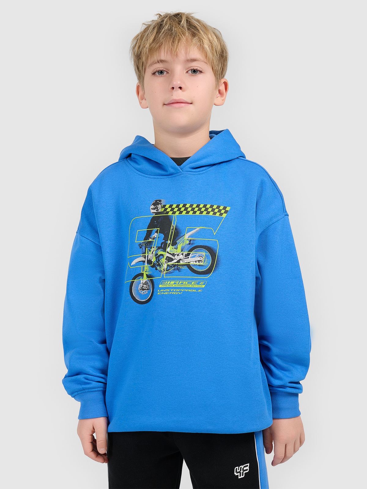 Sportinis loose džemperis su gobtuvu berniukams - mėlynas