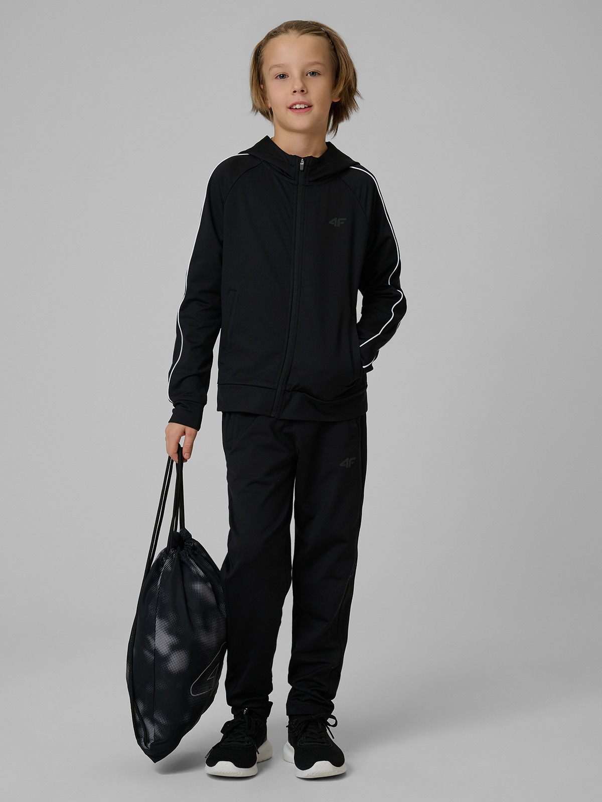 Sportinės greitai džiūstančios kelnės berniukams - juodos 