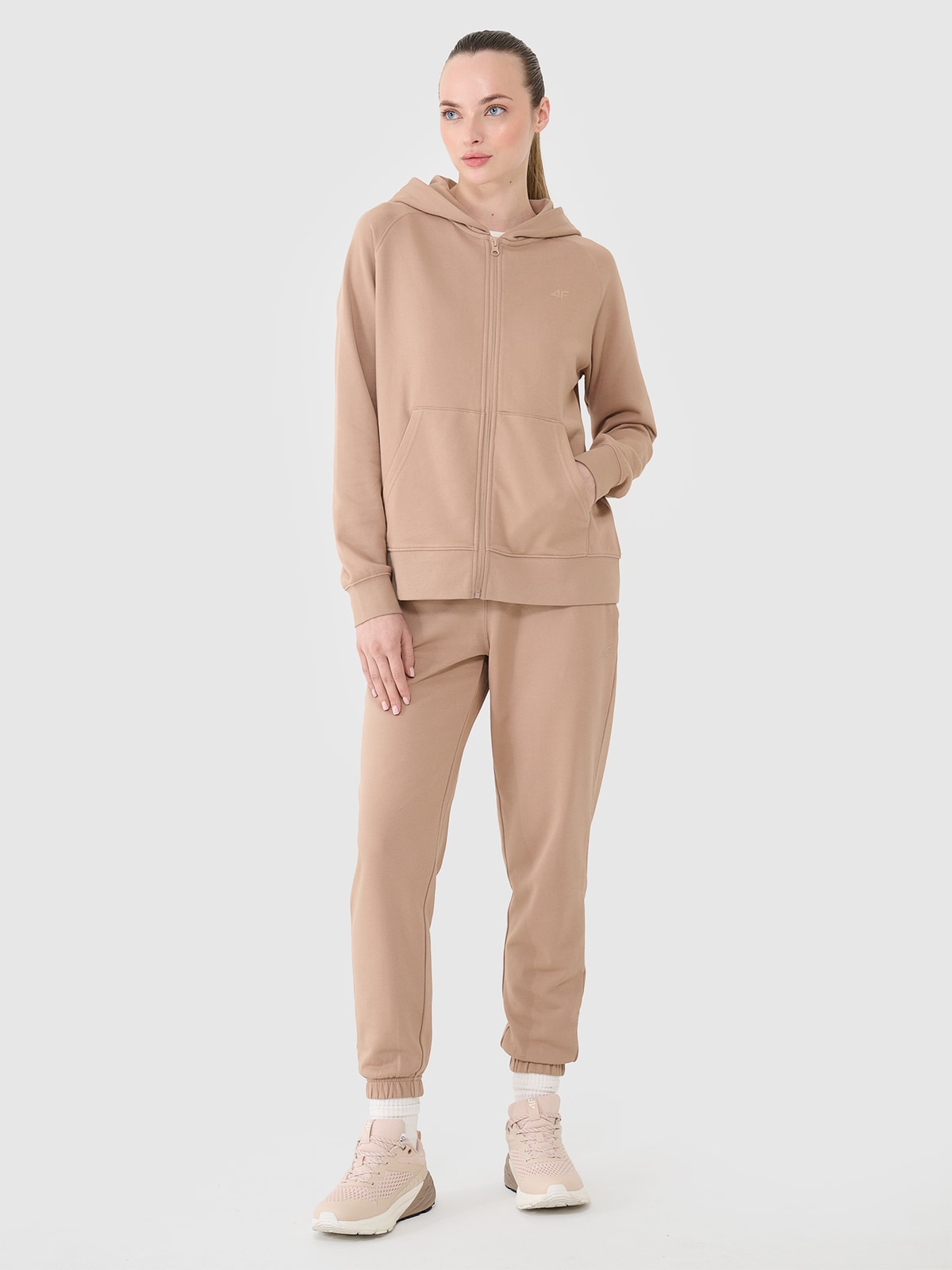 Moteriškos sportinės jogger kelnės - smėlio spalvos