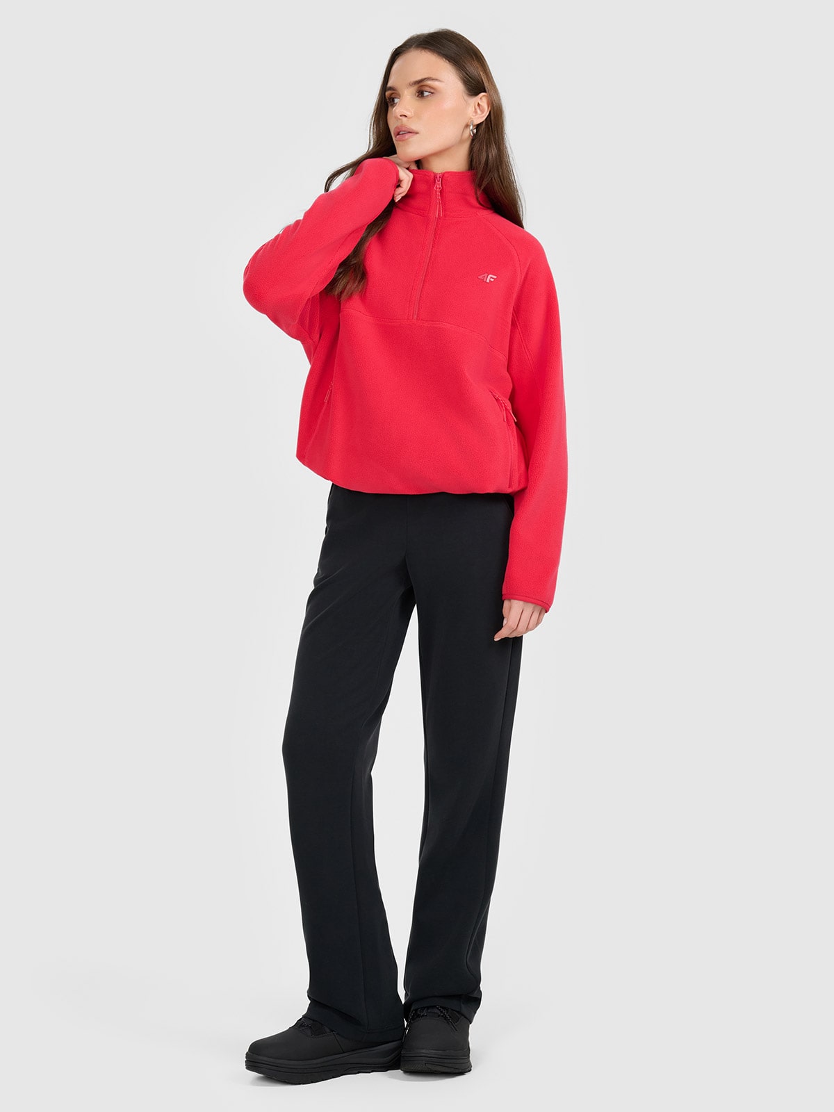 Moteriškos sportinės kelnės su modalio priemaiša - juodos