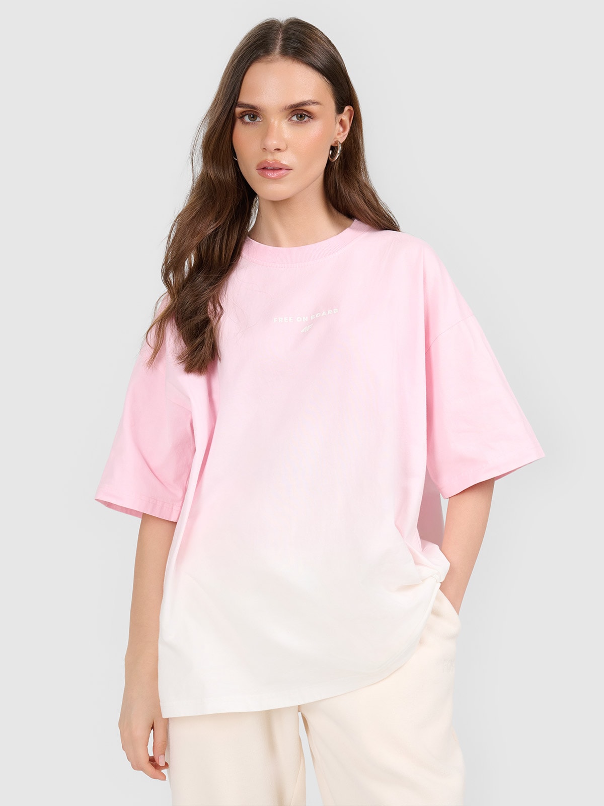 Moteriški T-shirt loose marškinėliai su spauda - rožiniai