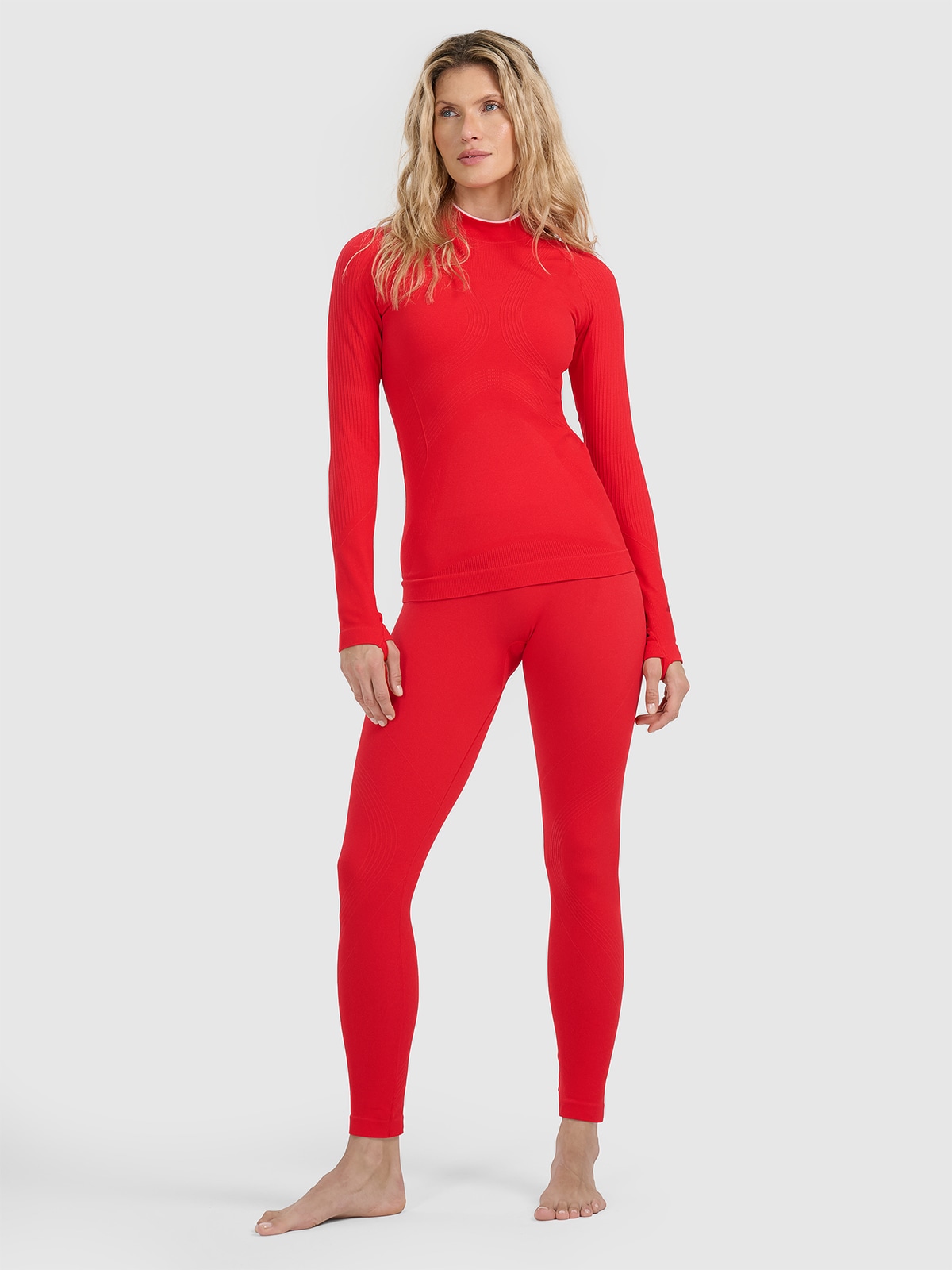 Moteriškas termoaktyvus besiūlis apatinis trikotažas (apačia) - raudonas