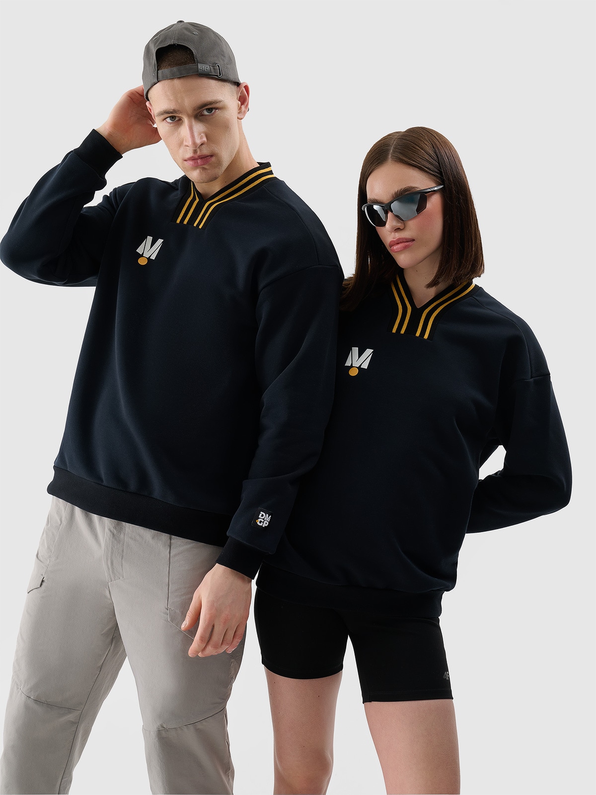 Sportinis neatsegamas džemperis be gobtuvo unisex 4F x Drift Masters - juodas