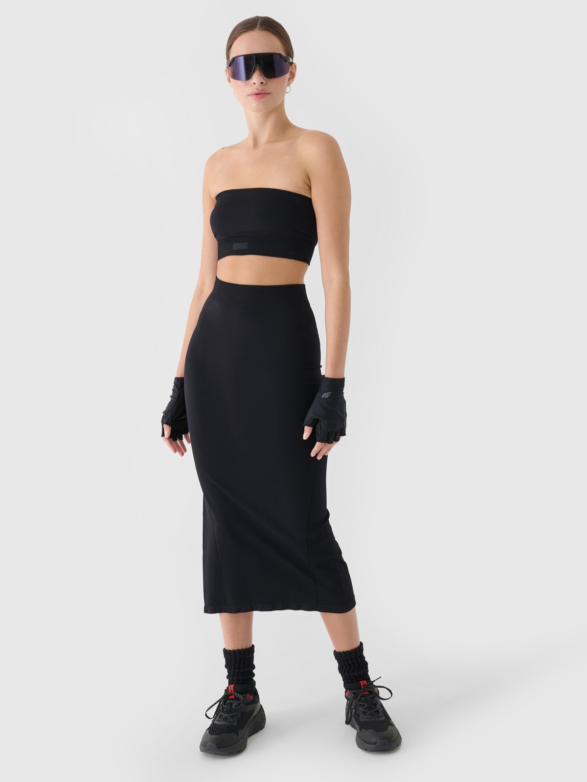 Moteriškas pieštukinis su įkirpimu maxi sijonas - juodas