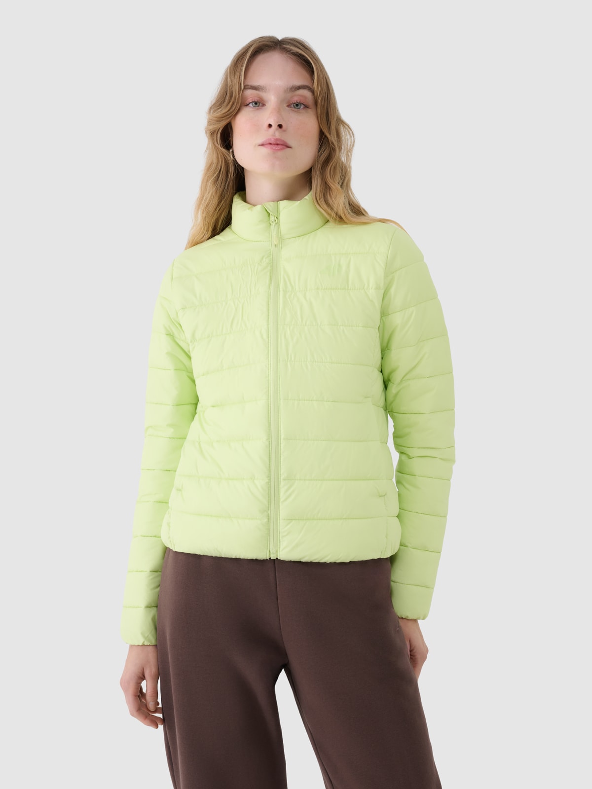 Moteriška striukė su sintetiniu pūkų kamšalu - žalia