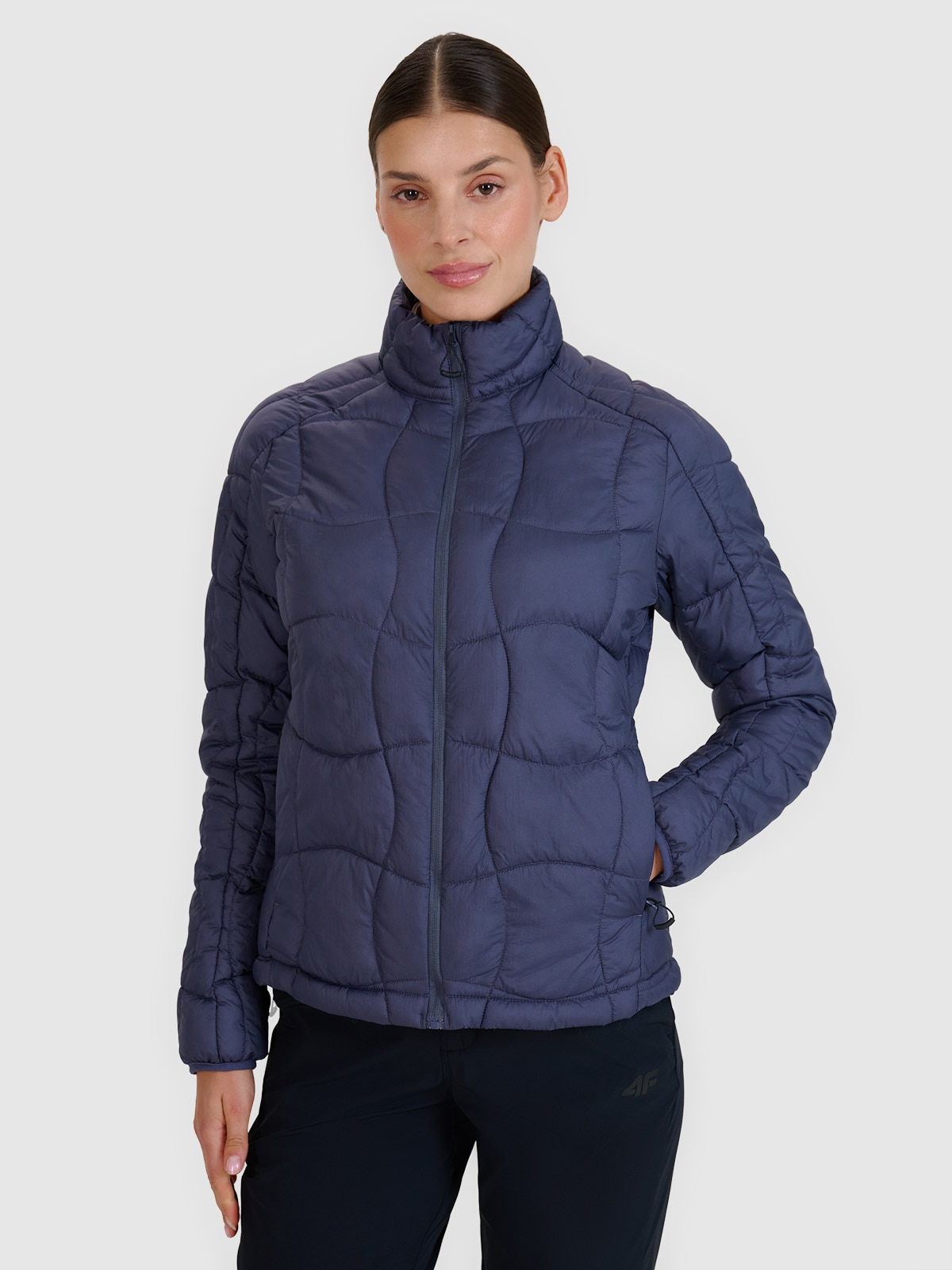 Moteriška žygio striukė su Primaloft Silver kamšalu - pilka