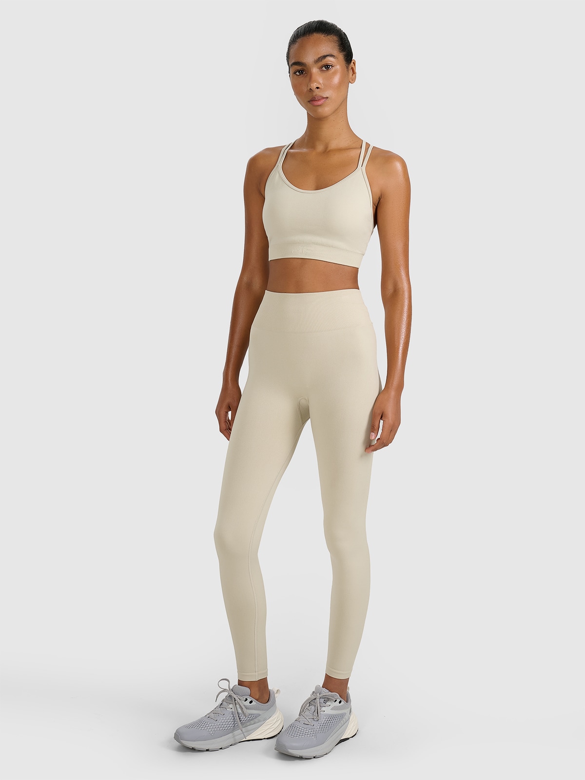 Moteriškos besiūlės treniruočių tamprės - smėlio spalvos