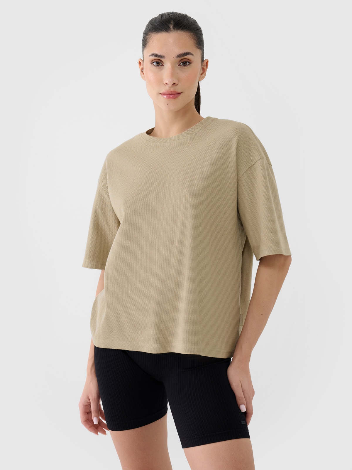 Moteriški T-shirt marškinėliai iš vaflinio audinio - smėlio spalvos