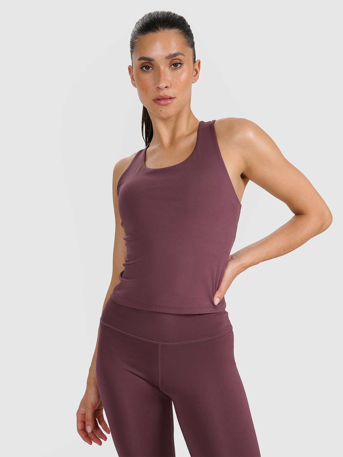 Moteriški Top greitai džiūstantys treniruočių marškinėliai - rudi