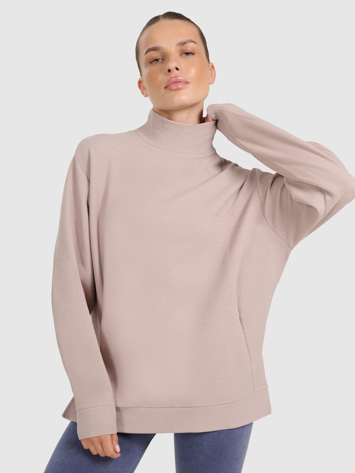 Moteriškas džemperis jogai ir pilatesui - smėlio spalvos