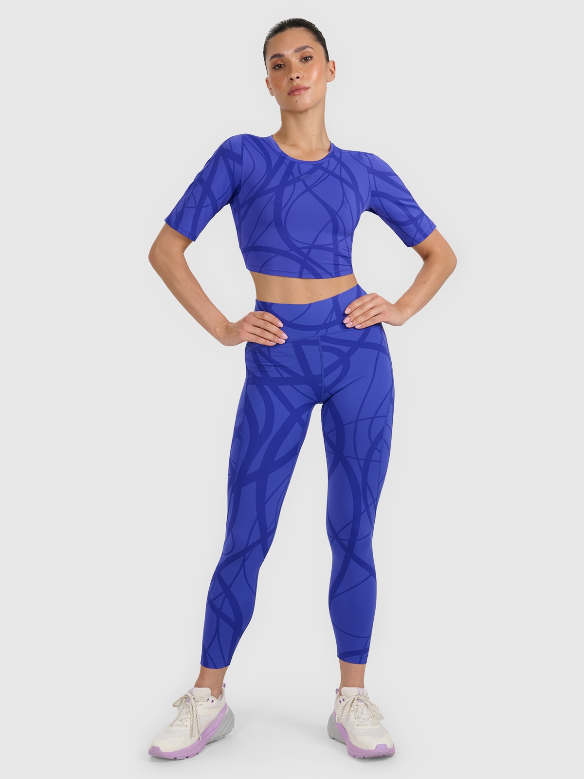 **Moteriškos treniruočių greitai džiūstančios tamprės - mėlynos