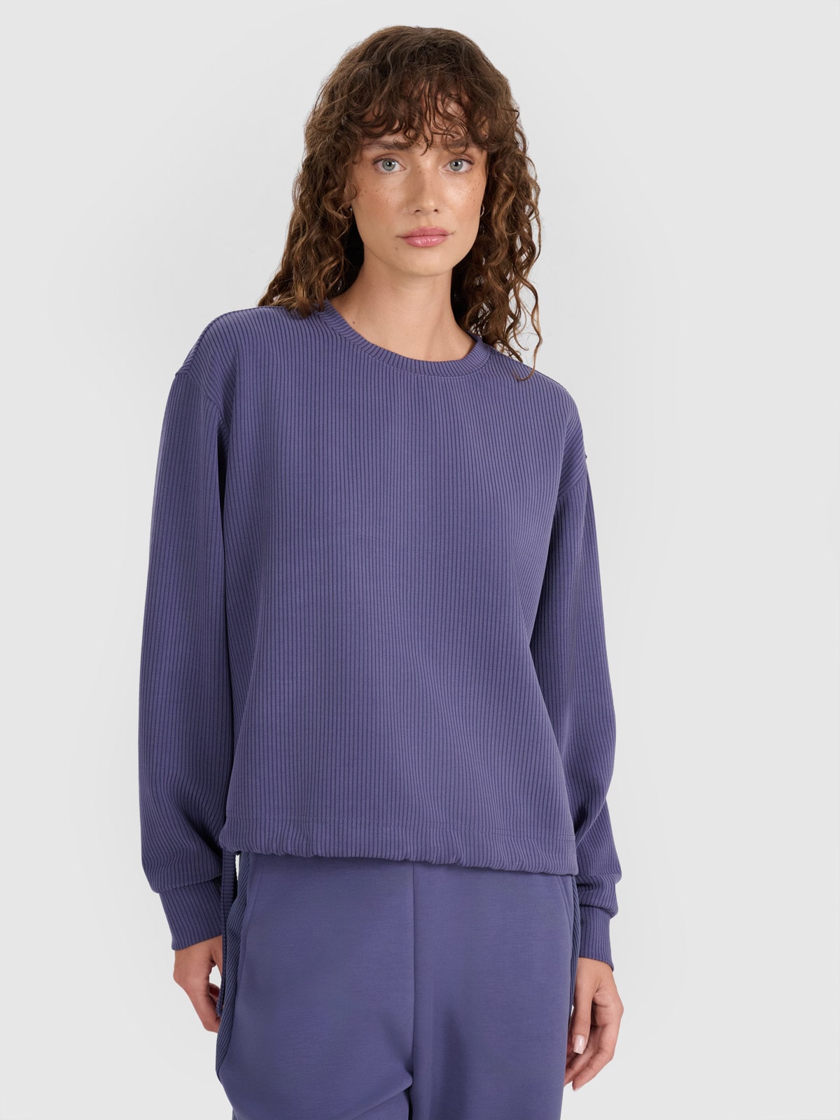 Moteriškas sportinis neatsegamas džemperis su modalio priemaiša - tamsiai mėlynas