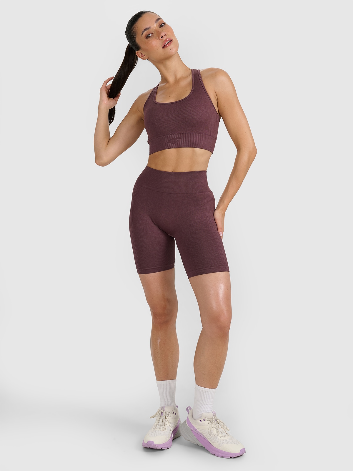 Moteriškos besiūlės dviratininko tipo treniruočių tamprės - rudos