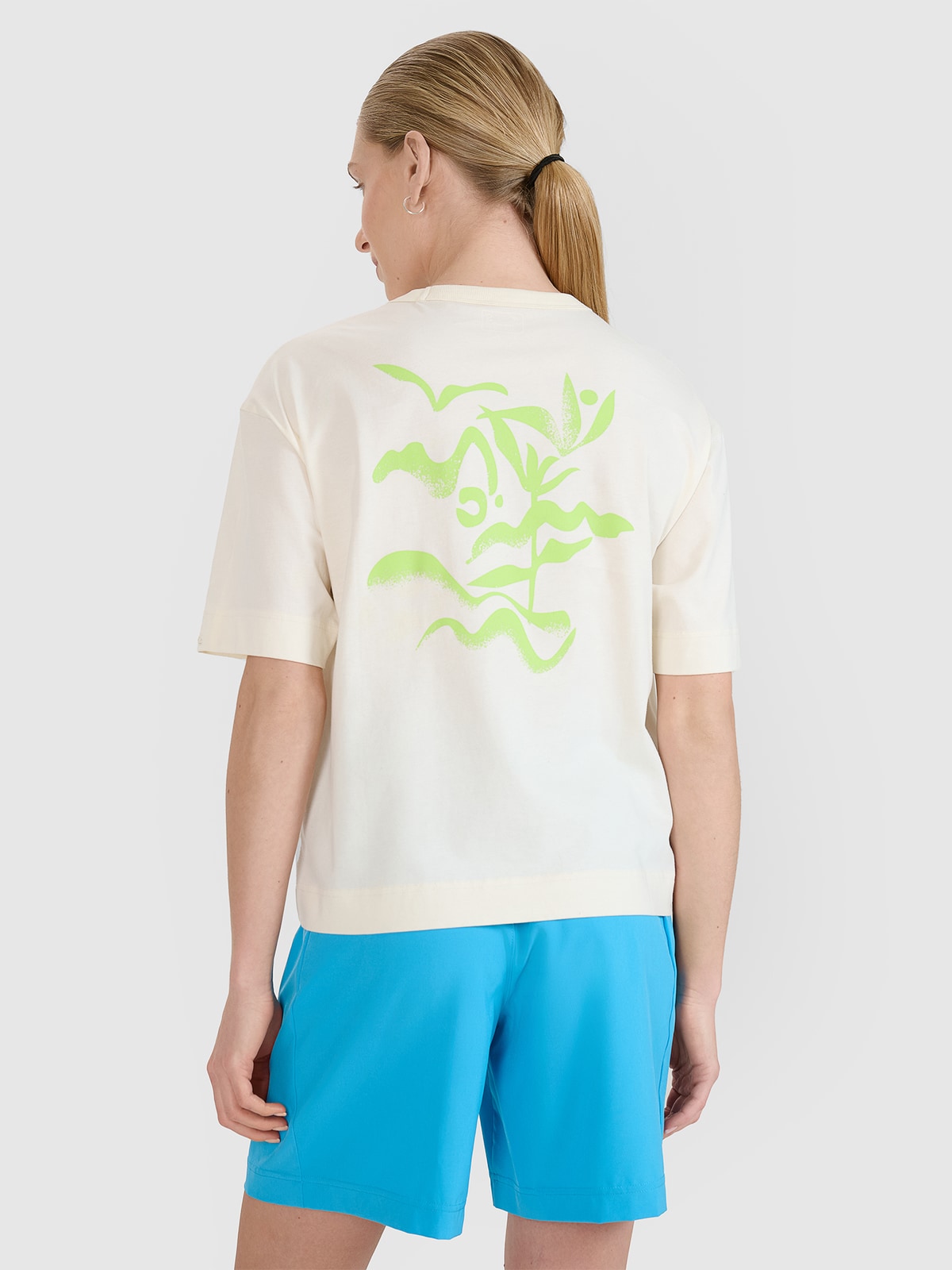 Moteriški T-shirt regular marškinėliai su spauda - balti