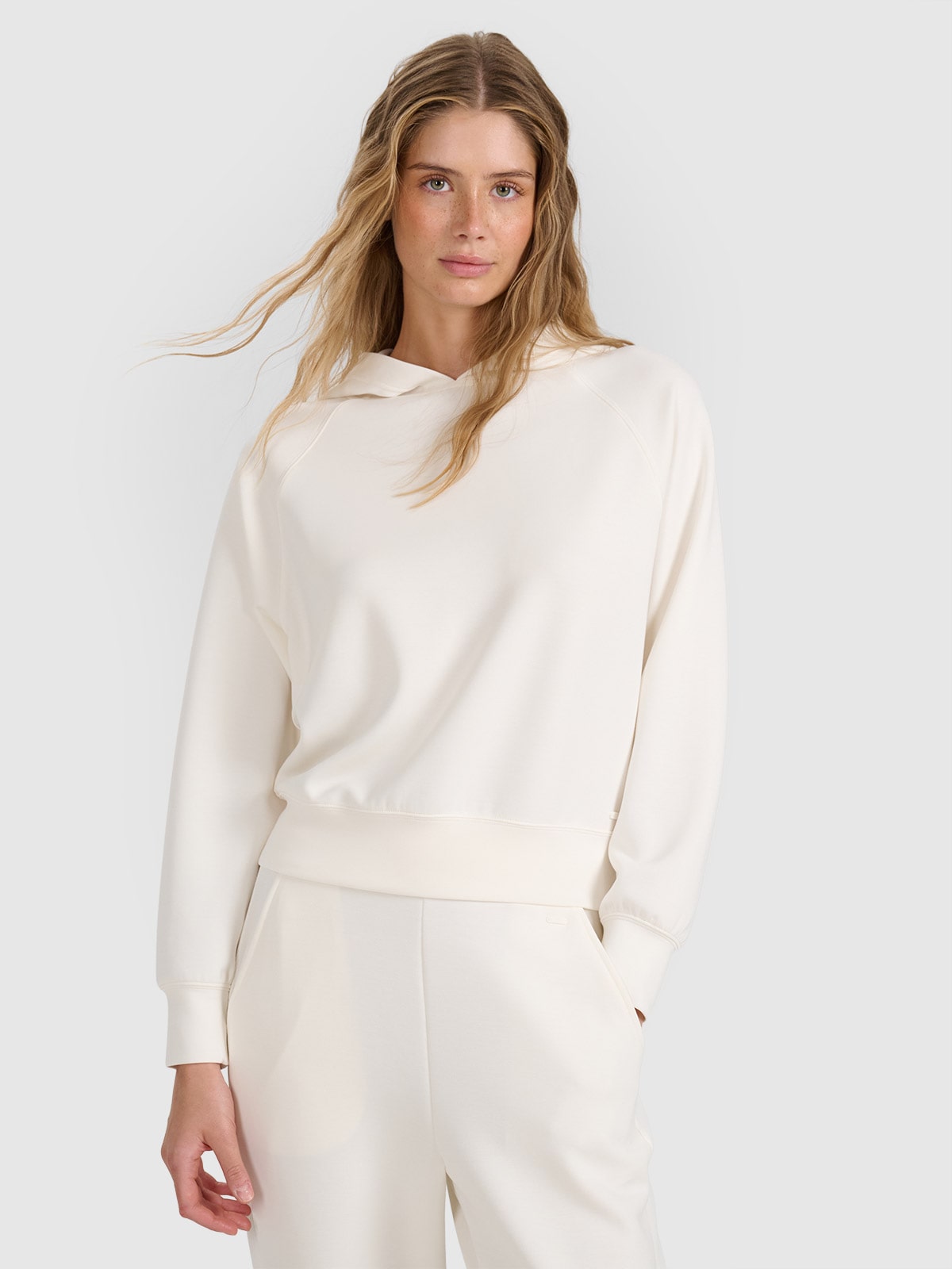 Moteriškas sportinis neatsegamas džemperis su modalio priemaiša - baltas