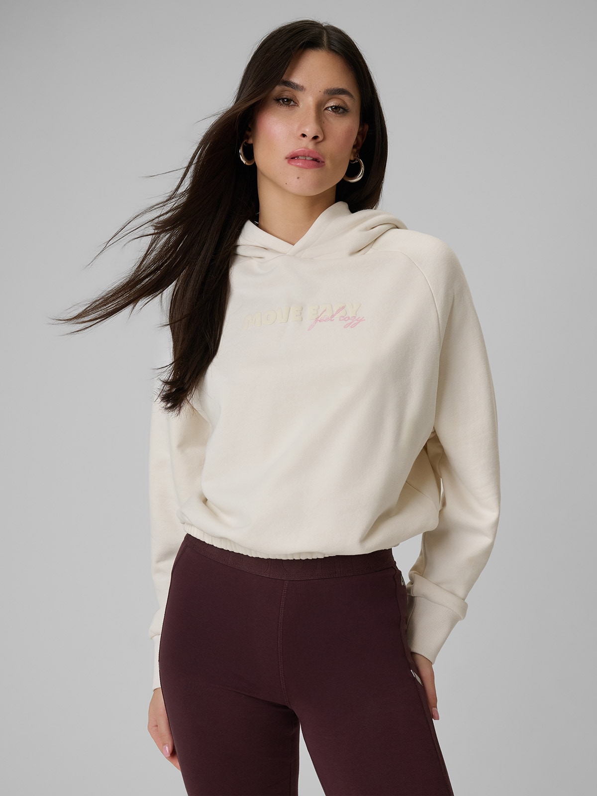 Regular sportinis džemperis su gobtuvu moteriškas - smėlio