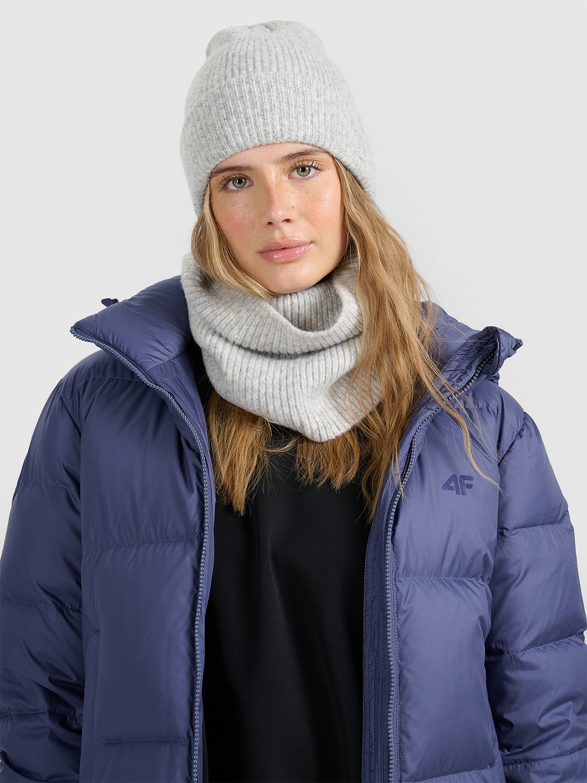 Žieminis komplektas kepurė ir kaklaskarė unisex - pilka