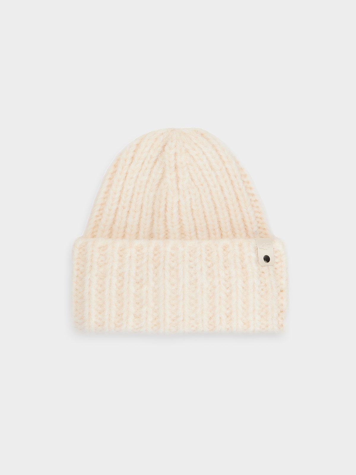 Moteriška žieminė kepurė - smėlio spalvos