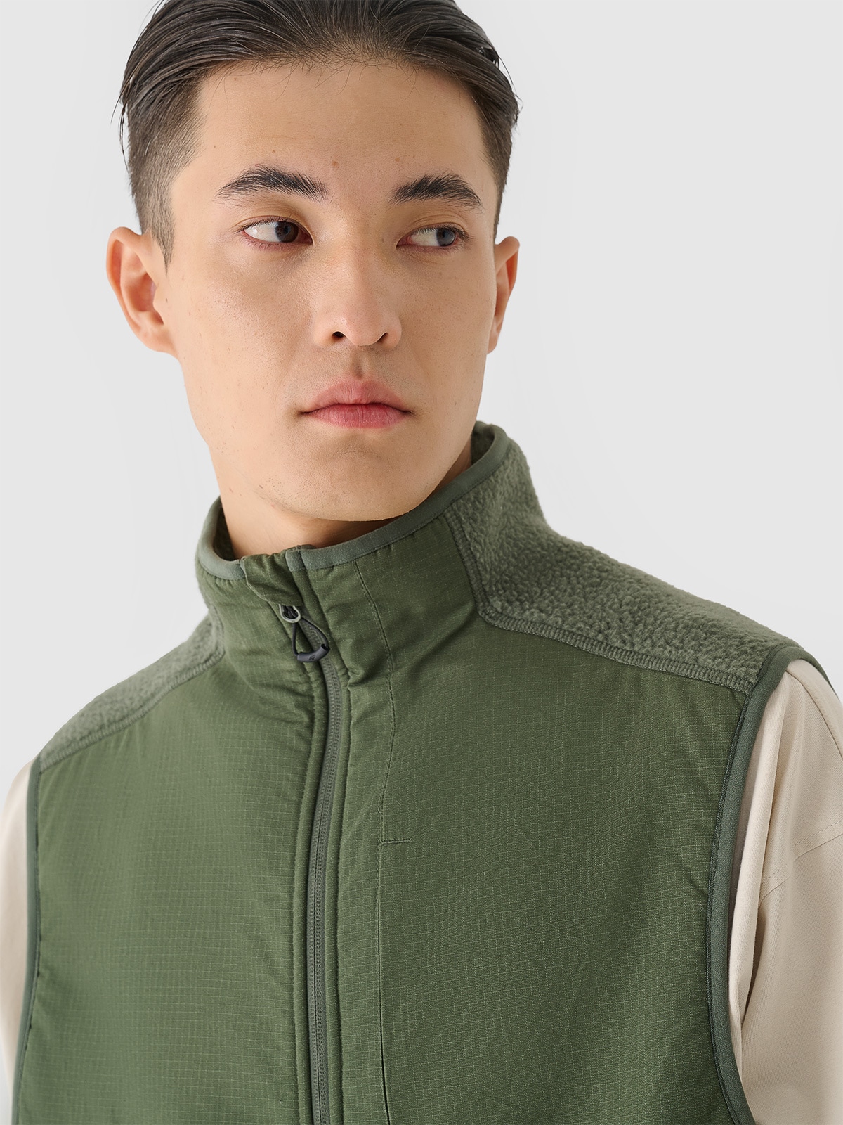 Vyriška sherpa berankovė striukė su apykakle - alyvuogių/khaki spalvos