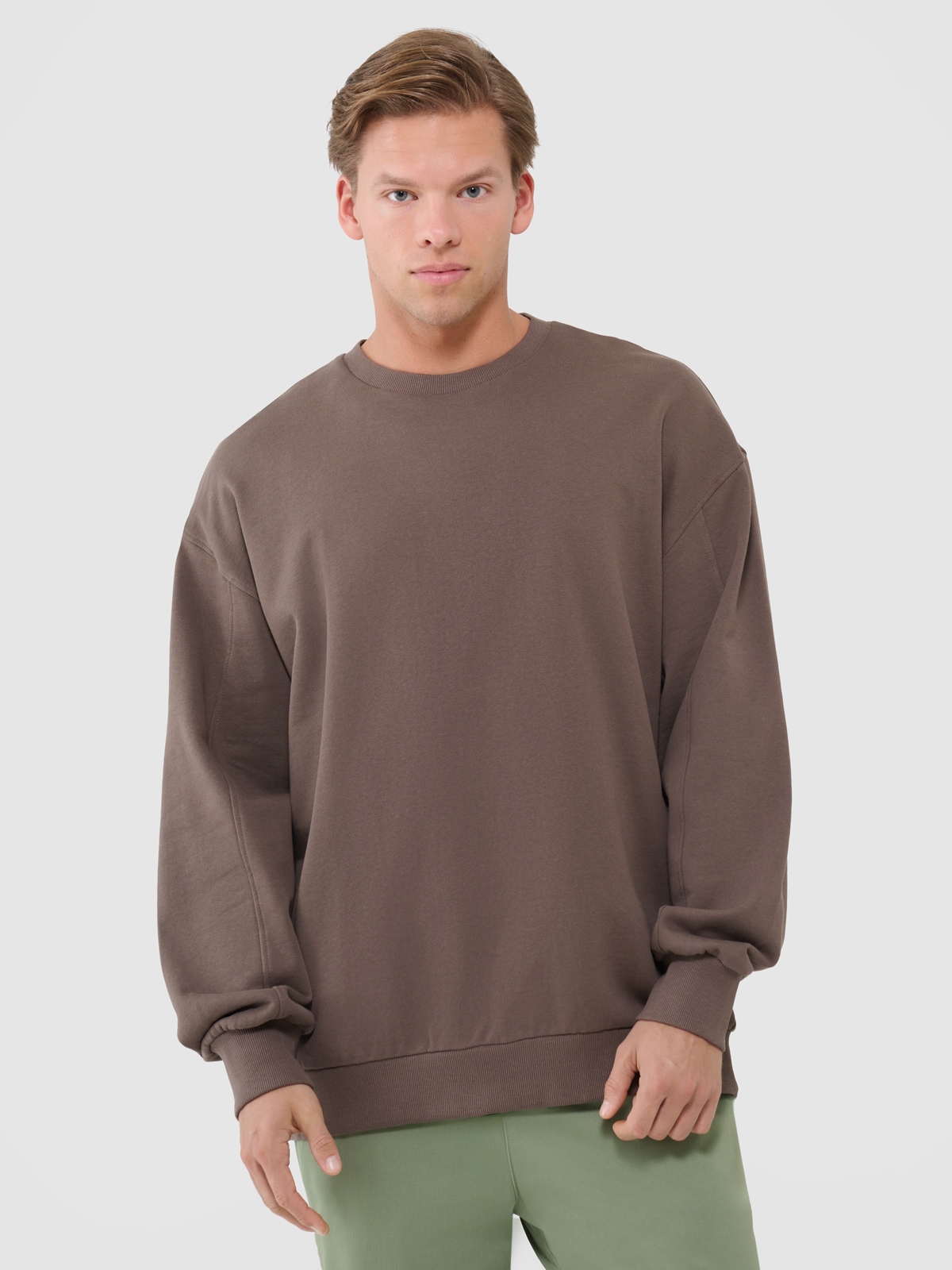 Vyriškas sportinis oversize neatsegamas džemperis be gobtuvo - rudas