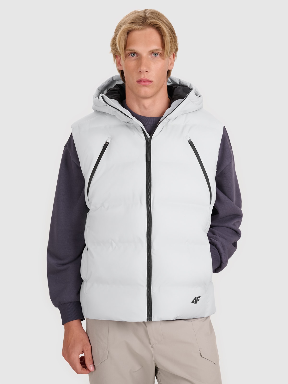 **Vyriška berankovė striukė su sintetinių pūkų kamšalu - pilka