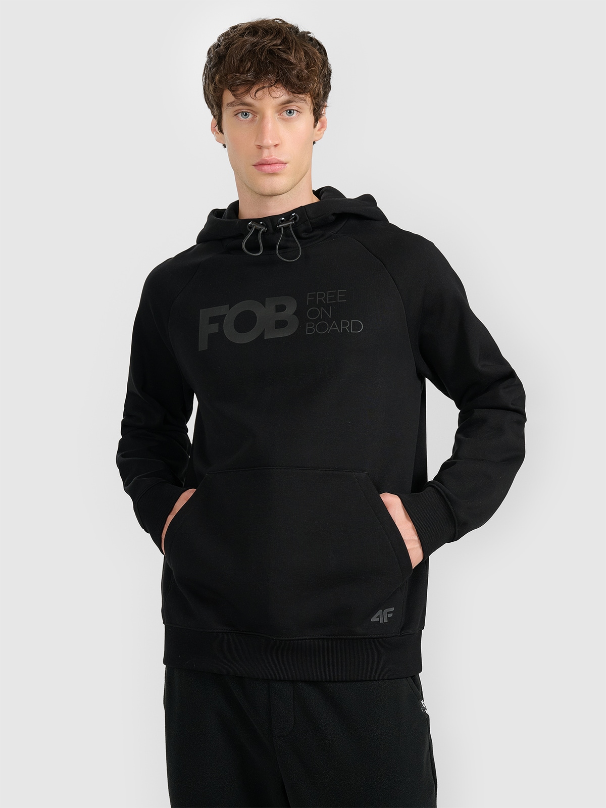 Vyriškas sportinis neatsegamas džemperis su gobtuvu - juodas