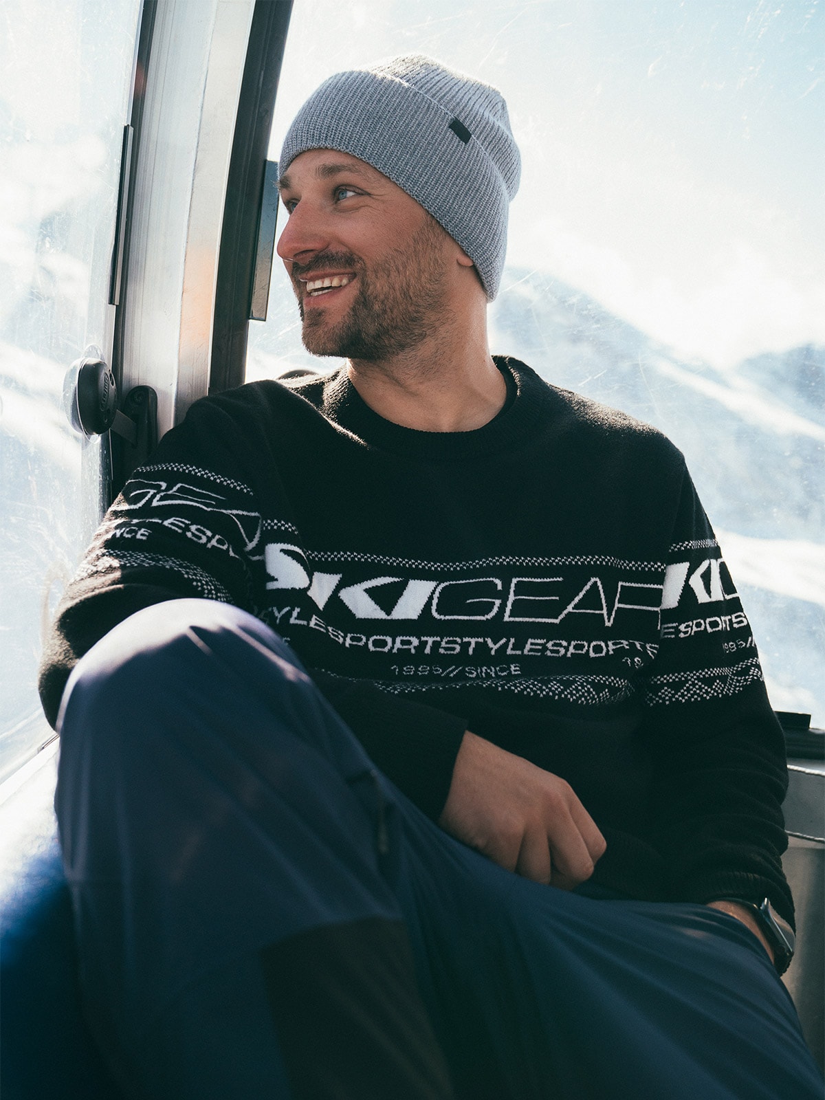 Vyriškas megztinis regular su vilna - juodas