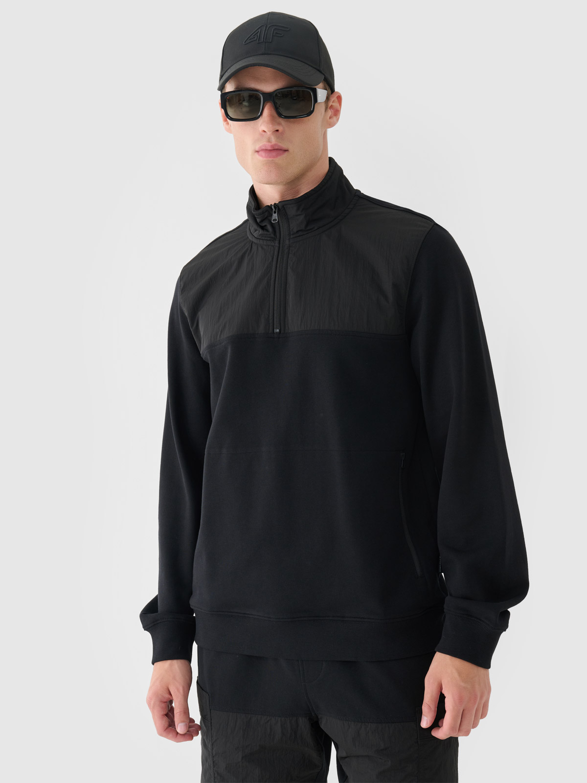 Vyriškas sportinis neatsegamas džemperis be gobtuvo - juodas