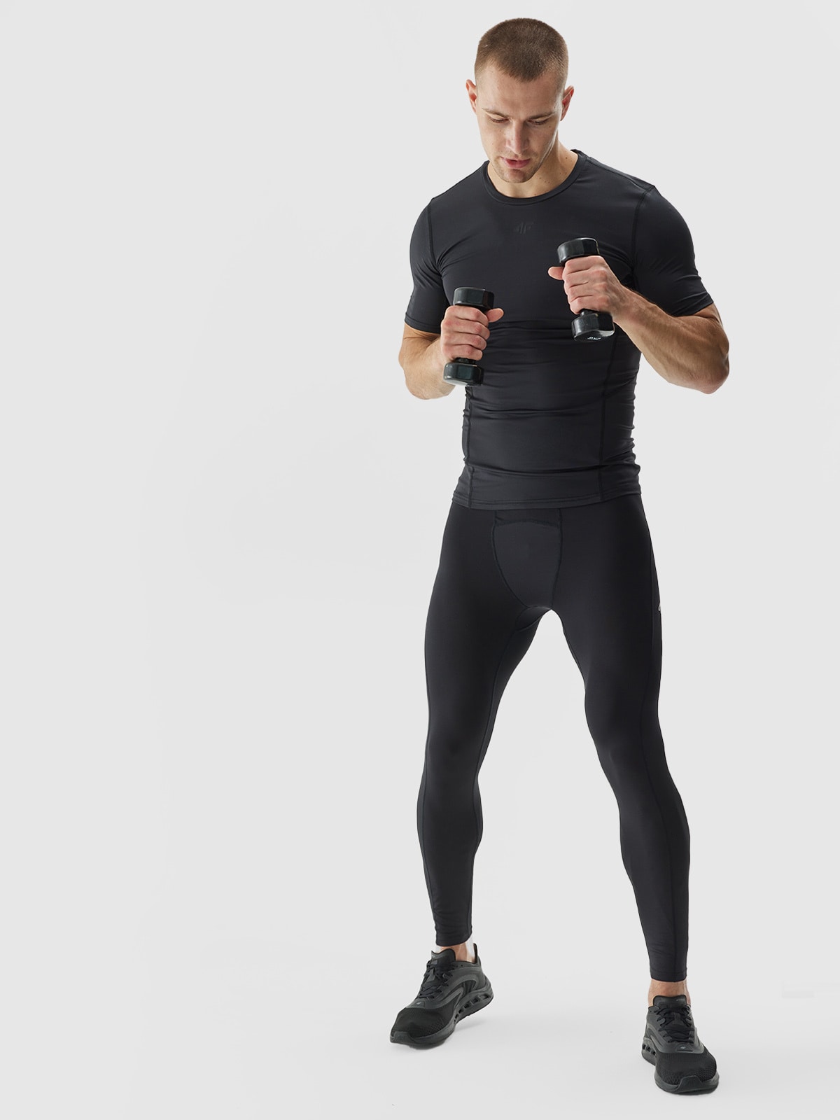 Vyriškos treniruočių tamprės su vidutiniu  liemeniu - juodos